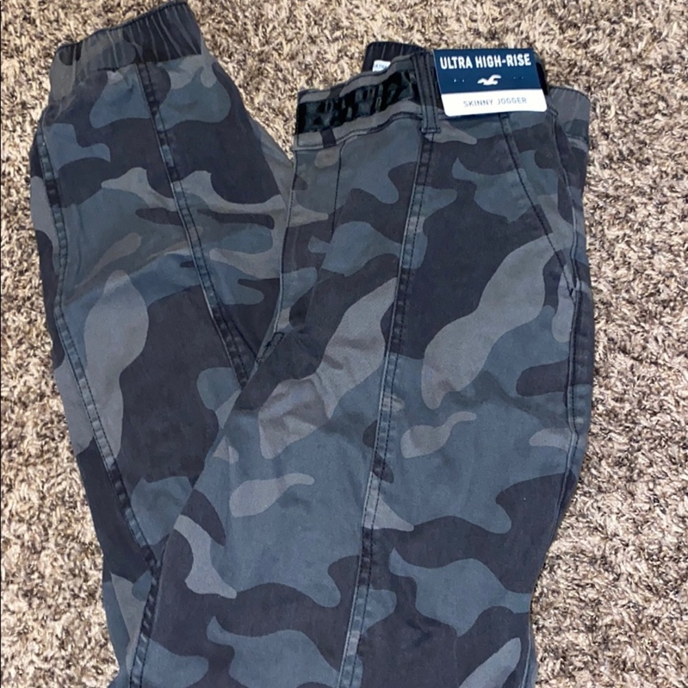 Hollister Ultra High-Rise Skinny Joggers
